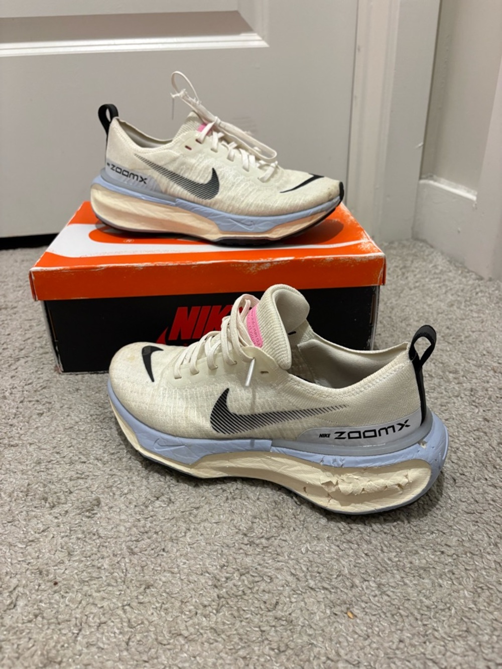 Nike Women’s ZoomX Running Sneakers - Cream, Black, Light Blue mens 6.5, women 8